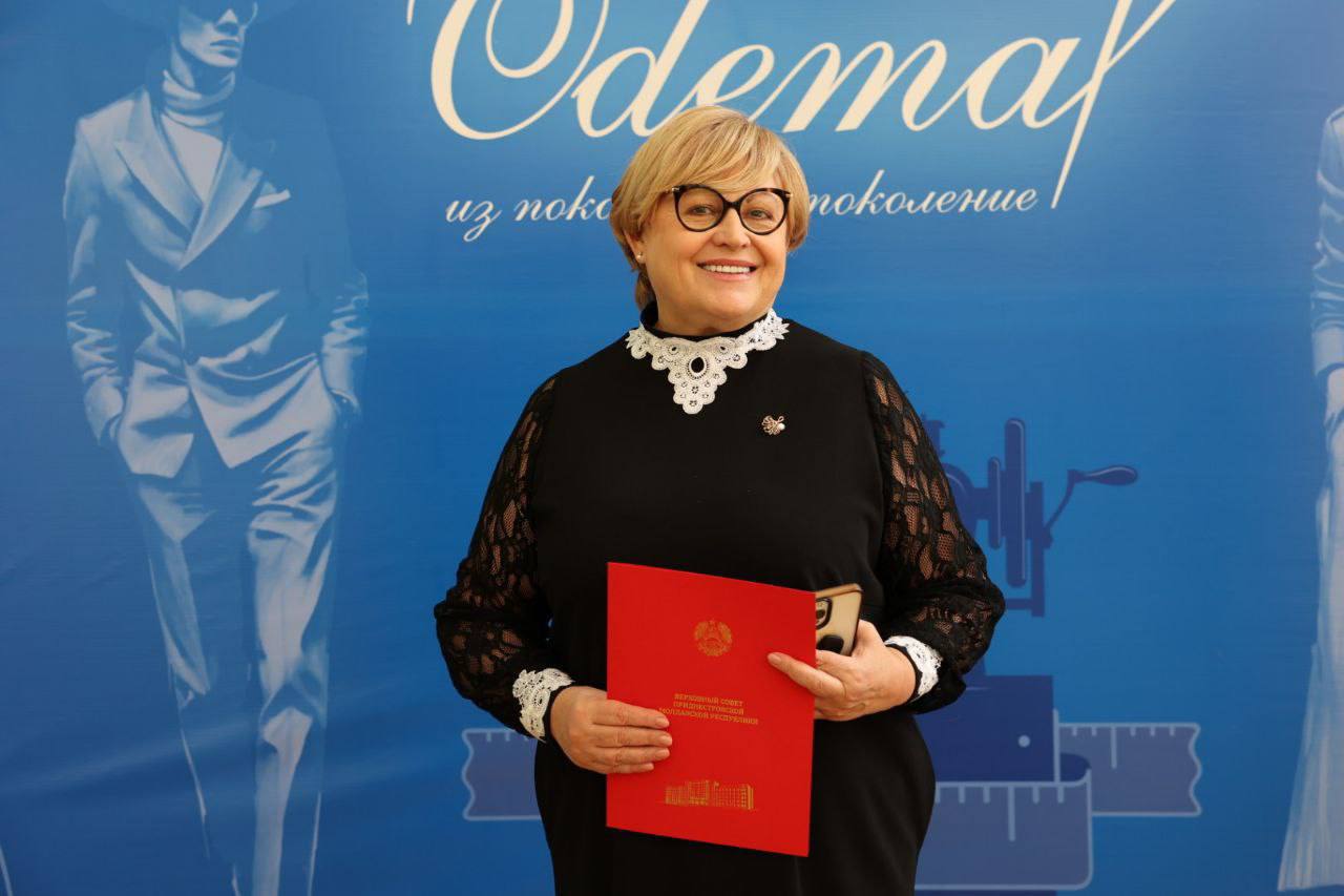 Фабрика, где каждое изделие - результат труда и любви к делу, отпраздновала большой юбилей Фабрика, где каждое изделие - результат труда и любви к делу, отпраздновала большой юбилей