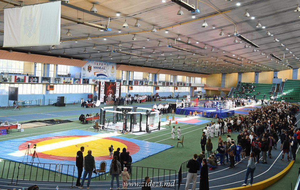 25 октября в Кишиневе состоялся спортивный фестиваль единоборств, в котором принимало участие более 1000 спортсменов разных видов спорта 25 октября в Кишиневе состоялся спортивный фестиваль единоборств, в котором принимало участие более 1000 спортсменов разных видов спорта