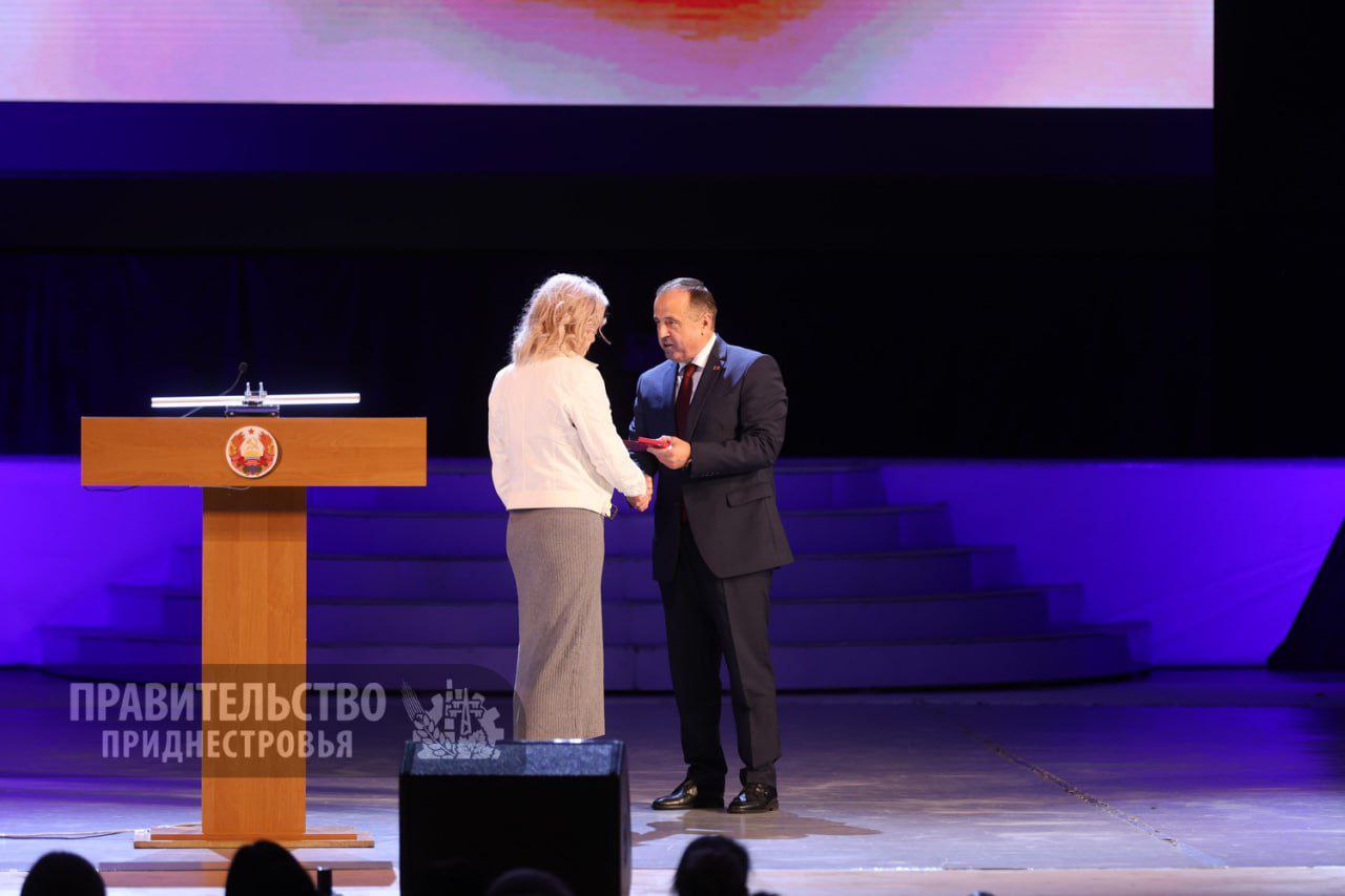 «Одема» отметила 80-летие. Во Дворце Республики прошёл юбилей фабрики им. В. Соловьевой «Одема» отметила 80-летие. Во Дворце Республики прошёл юбилей фабрики им. В. Соловьевой