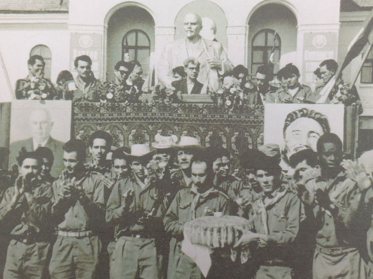 В Дубоссарах завершили реставрацию памятника Ленину на площади Защитников В Дубоссарах завершили реставрацию памятника Ленину на площади Защитников