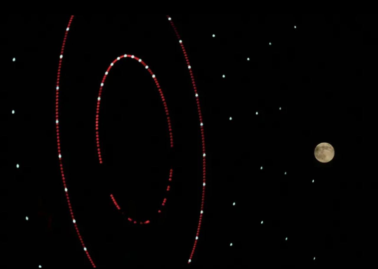 Этой ночью из разных уголков мира можно было наблюдать суперлуние - самое яркое в 2025 году: «Луна находилась в точке максимального сближения с Землей, выглядела на 7,9% больше и светила на 16% ярче обычного» Этой ночью из разных уголков мира можно было наблюдать суперлуние - самое яркое в 2025 году: «Луна находилась в точке максимального сближения с Землей, выглядела на 7,9% больше и светила на 16% ярче обычного»