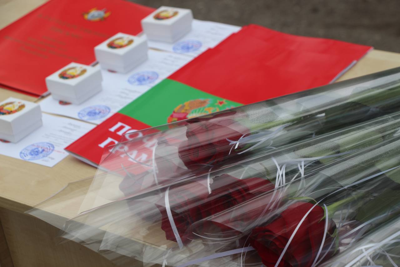 В канун Дня милиции сотрудники Рыбницкого отдела внутренних дел приняли поздравления с профессиональным праздником В канун Дня милиции сотрудники Рыбницкого отдела внутренних дел приняли поздравления с профессиональным праздником