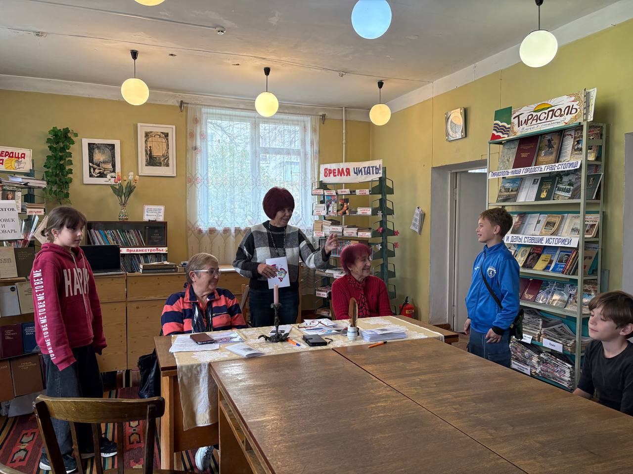 Сегодня в библиотеке-филиале МУ «ЦБС» №4 прошёл библиотечный урок «С. И. Ожегов — человек и словарь», посвящённый 125-й годовщине со дня рождения советского лингвиста Сегодня в библиотеке-филиале МУ «ЦБС» №4 прошёл библиотечный урок «С. И. Ожегов — человек и словарь», посвящённый 125-й годовщине со дня рождения советского лингвиста