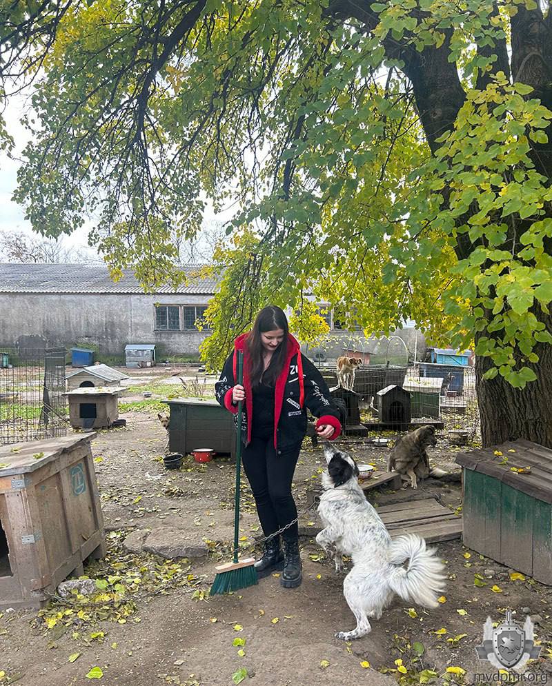 Добро начинается с заботы. Курсанты и студенты Тираспольского юридического института МВД вновь приехали в бендерский приют для животных Добро начинается с заботы. Курсанты и студенты Тираспольского юридического института МВД вновь приехали в бендерский приют для животных