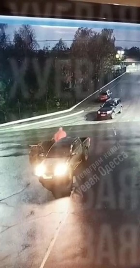 Избили и похитили.. В авангарде одесская область, вчера утром , парень вышел на пробежку без телефона и документов , неизвестные люди похожи на Тцк, похитили , побили , заявления в полицию написали , полиция найти не может...