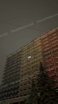 В Кишинёве засняли подростков в заброшенной гостинице «National», где позавчера погибла 13-летняя девочка