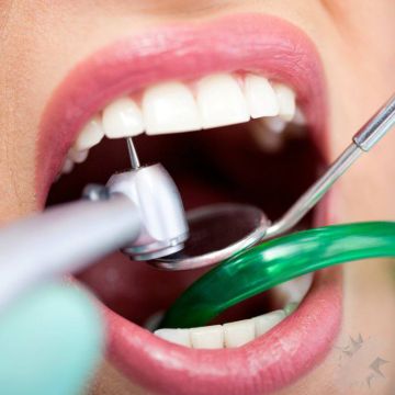 Кариес побежден!. Ученые Ноттингемского университета изобрели гель, восстанавливающий зубную эмаль из слюны и содержащихся в препарате компонентов