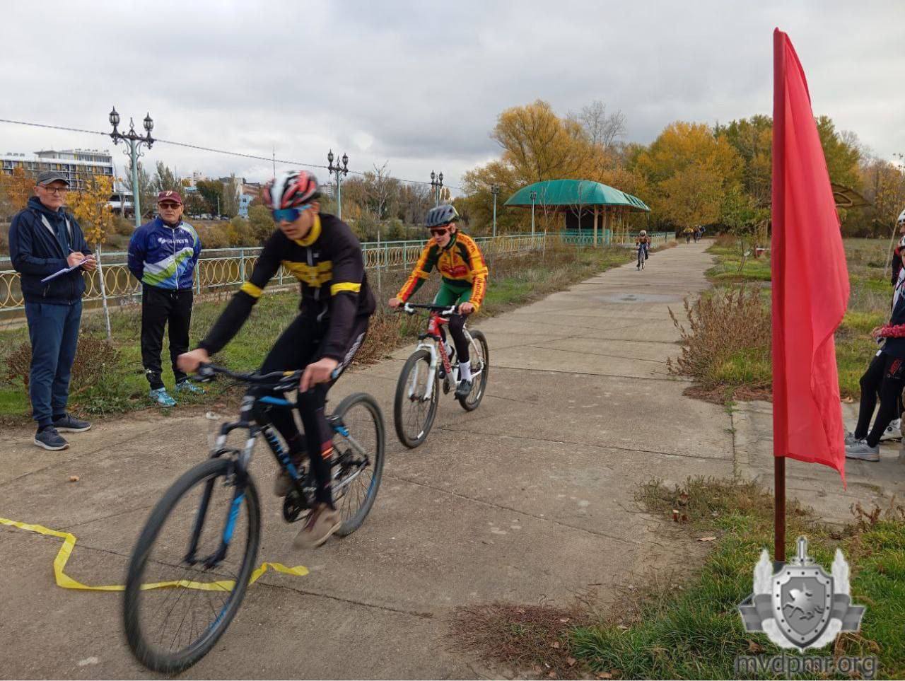 Велопробег памяти. В преддверии Дня милиции Управление вневедомственной охраны МВД провело в Тирасполе турнир по велоспорту Велопробег памяти. В преддверии Дня милиции Управление вневедомственной охраны МВД провело в Тирасполе турнир по велоспорту