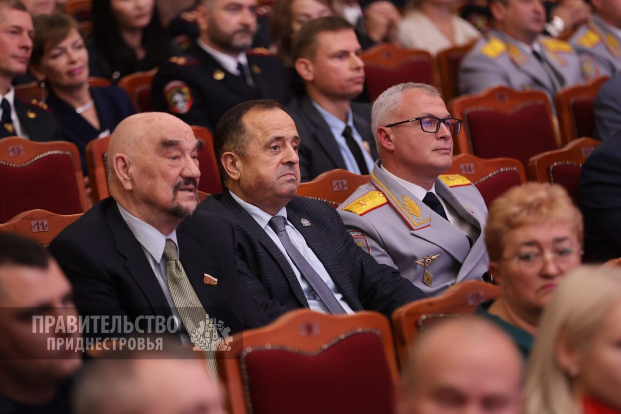 В Приднестровье чествуют милиционеров В Приднестровье чествуют милиционеров