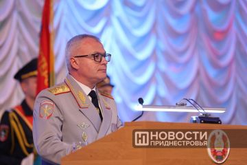 С Днём милиции сотрудников и ветеранов ведомства поздравил глава МВД Виталий Нягу