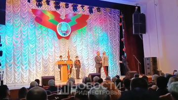 Президент Вадим Красносельский присвоил министру внутренних дел Виталию Нягу звание генерал-лейтенанта милиции