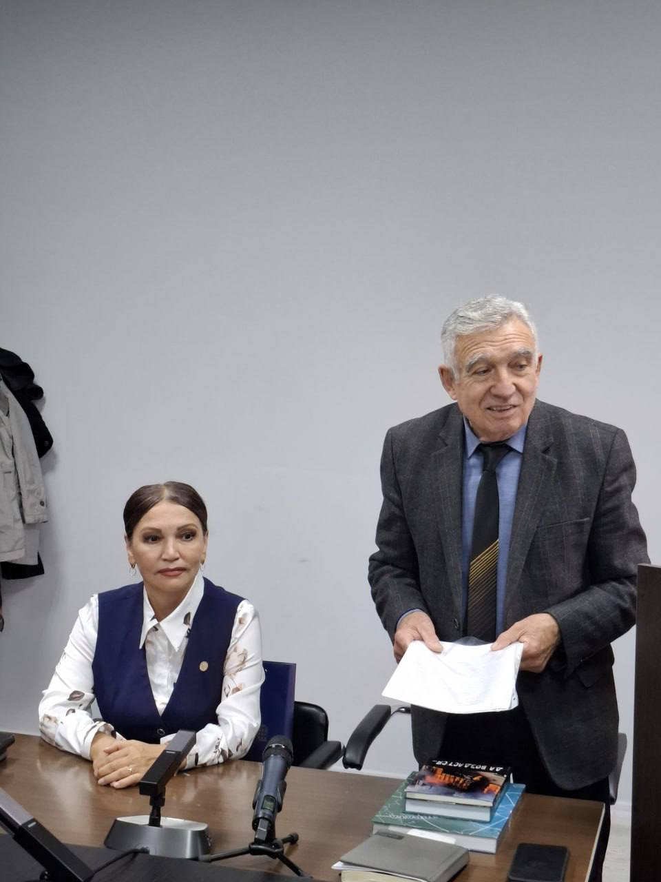 В ПГУ состоялась встреча главного редактора газеты "Приднестровье" Александра Карасева со студентами-журналистами В ПГУ состоялась встреча главного редактора газеты "Приднестровье" Александра Карасева со студентами-журналистами