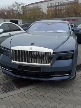 Электрический Rolls-Royce Spectre за полмиллиона евро выставили на продажу в Кишинёве – это одна из самых дорогих и роскошных машин в мире