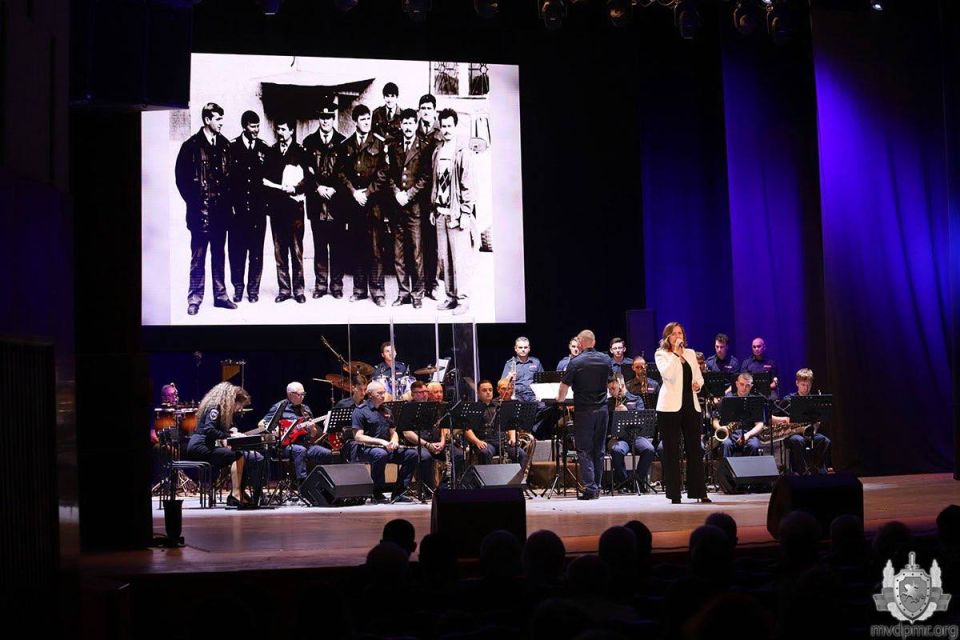 ���� �������: �������� ������ � ������