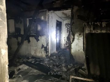 Пожар уничтожил дом в селе Садки, Каменский район