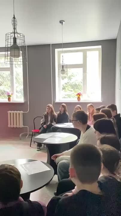 Вейп — химическая атака!. В рамках Декады молодёжи в Лечебно-диагностическом центре прошла интерактивная встреча с семиклассниками школы №13