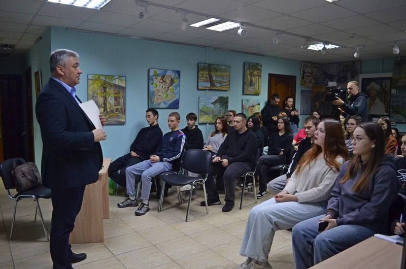 Лекция для молодежи: как создать финансовую «подушку безопасности» и не попасться мошенникам