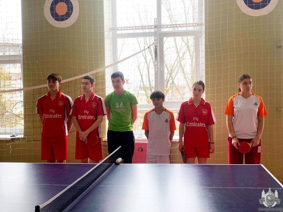 Сразились за теннисным столом Сразились за теннисным столом