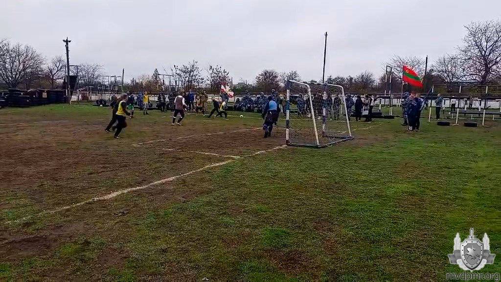 Мини-футбол в СМВЧ. Турнир по мини-футболу состоялся 11 ноября между военнослужащими Специальной моторизованной войсковой части МВД ПМР Мини-футбол в СМВЧ. Турнир по мини-футболу состоялся 11 ноября между военнослужащими Специальной моторизованной войсковой части МВД ПМР