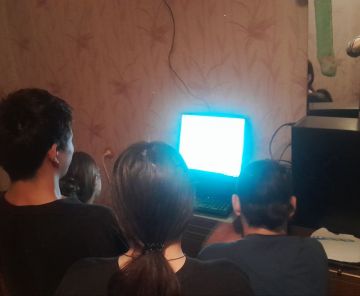 В этом году Борис Эфрос с добровольцами подарили 80 компьютеров малообеспеченным семьям