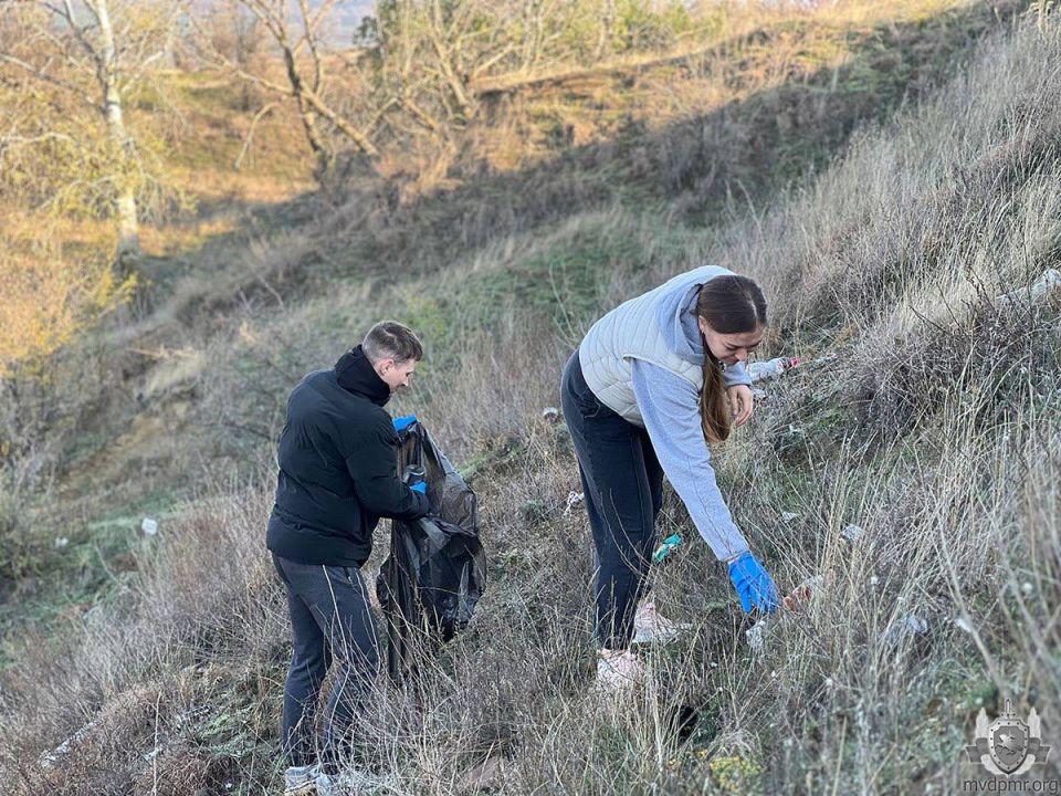 Пятикурсники ТЮИ на Кицканском плацдарме Пятикурсники ТЮИ на Кицканском плацдарме