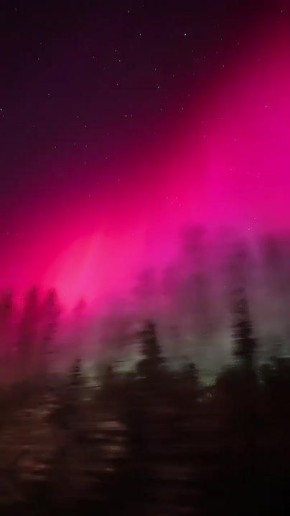 Яркие полярные сияния снова идут по России - магнитные бури усиливаются: