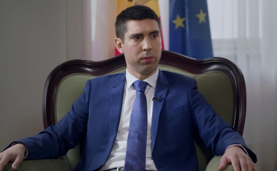 В свете денонсированного вчера правительством Молдовы соглашения о безвизе со странами СНГ, РМ пока не планирует вводить визы для граждан России