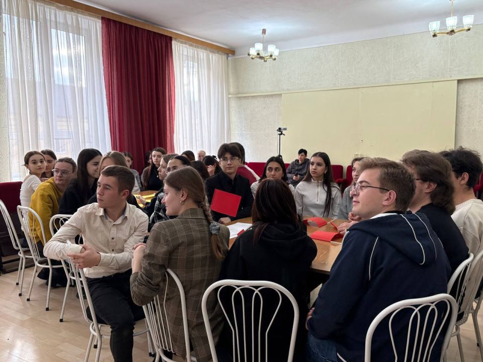 «Что? Где? Когда?». В концертном зале государственного института искусств им. А. Г. Рубинштейна прошла интеллектуальная игра в рамках Международной недели науки, мира и Декады молодежи и студентов «Что? Где? Когда?». В концертном зале государственного института искусств им. А. Г. Рубинштейна прошла интеллектуальная игра в рамках Международной недели науки, мира и Декады молодежи и студентов