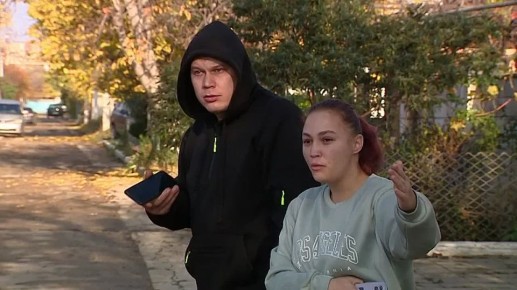 Жители Балки отбиваются от бродячих собак камнями и палками