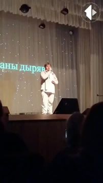 «Художественное слово». Студенты читают стихотворения знаменитых поэтов, а также свои – авторские!