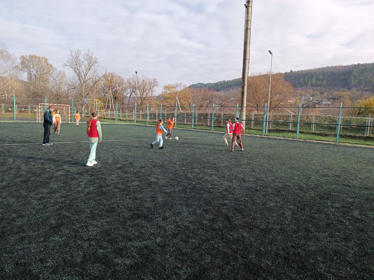 Сегодня в Каменке был дан старт муниципальному этапу республиканского турнира «Кожаный мяч – 2025–2026» Сегодня в Каменке был дан старт муниципальному этапу республиканского турнира «Кожаный мяч – 2025–2026»