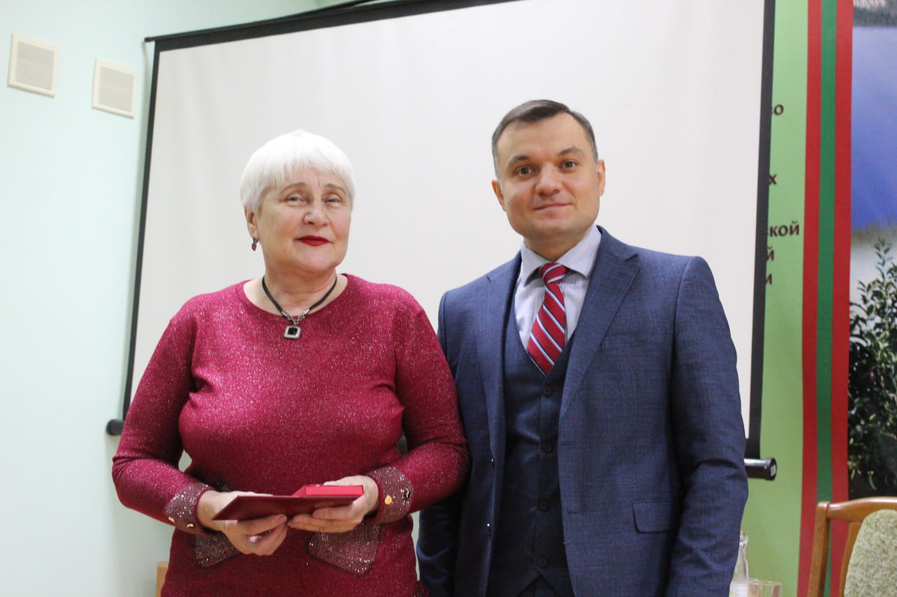 Торжественное собрание ко Дню работника отраслей сельского хозяйства и перерабатывающей промышленности Торжественное собрание ко Дню работника отраслей сельского хозяйства и перерабатывающей промышленности