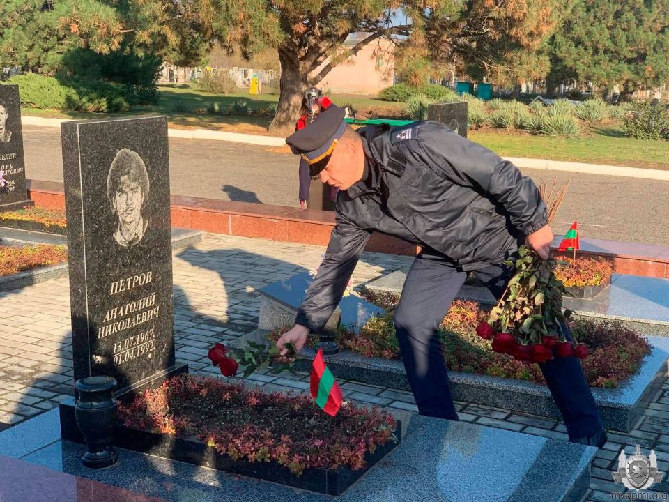 Люди долга и отваги. Под таким названием в Бендерской средней общеобразовательной школе № 18 прошла тематическая конференция Люди долга и отваги. Под таким названием в Бендерской средней общеобразовательной школе № 18 прошла тематическая конференция