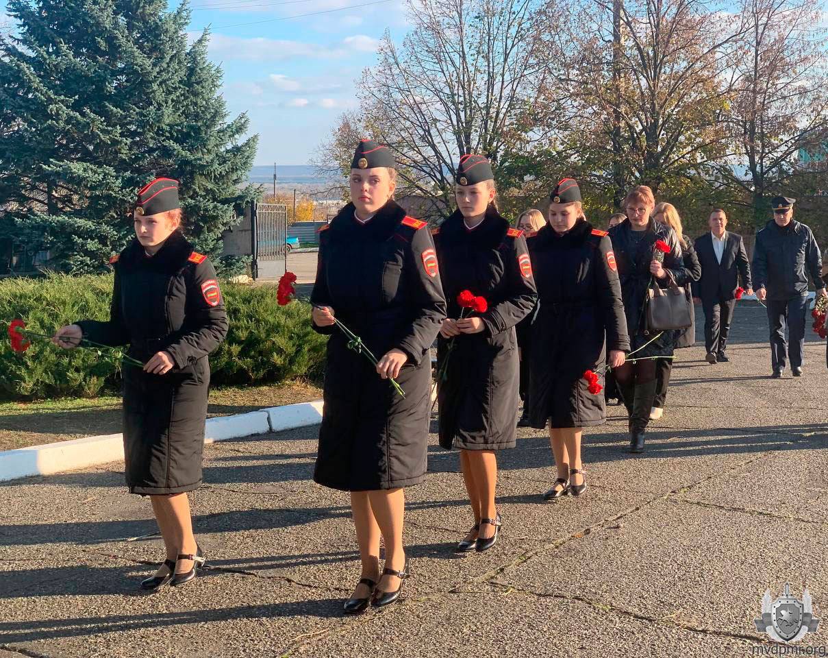 Люди долга и отваги. Под таким названием в Бендерской средней общеобразовательной школе № 18 прошла тематическая конференция Люди долга и отваги. Под таким названием в Бендерской средней общеобразовательной школе № 18 прошла тематическая конференция
