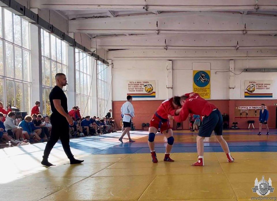 Самбо без компромиссов. Чемпионат ПМР по самбо состоялся 14 ноября в Бендерской СДЮШОР борьбы им. Г.Н. Баданова Самбо без компромиссов. Чемпионат ПМР по самбо состоялся 14 ноября в Бендерской СДЮШОР борьбы им. Г.Н. Баданова