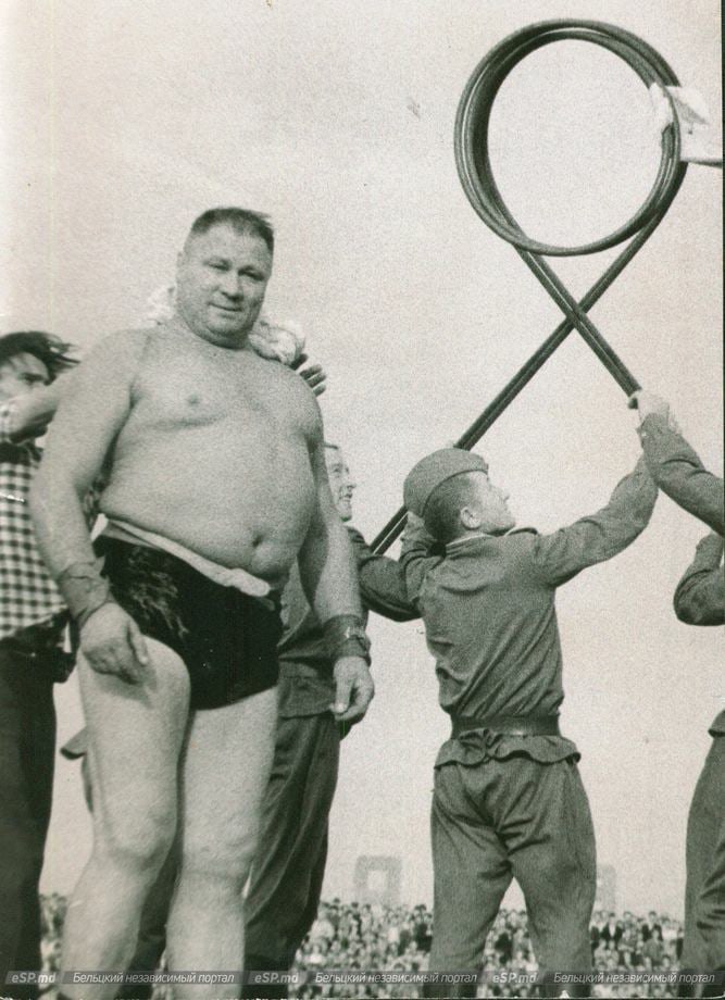 Русский богатырь. 14 ноября 1973 года скончался один из сильнейших людей Советского Союза Дмитрий Григорьевич Бедило (родился в 1921 году)