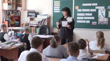 Пусть гимназия №1 и дальше продолжает воспитывать талантливых и способных детей