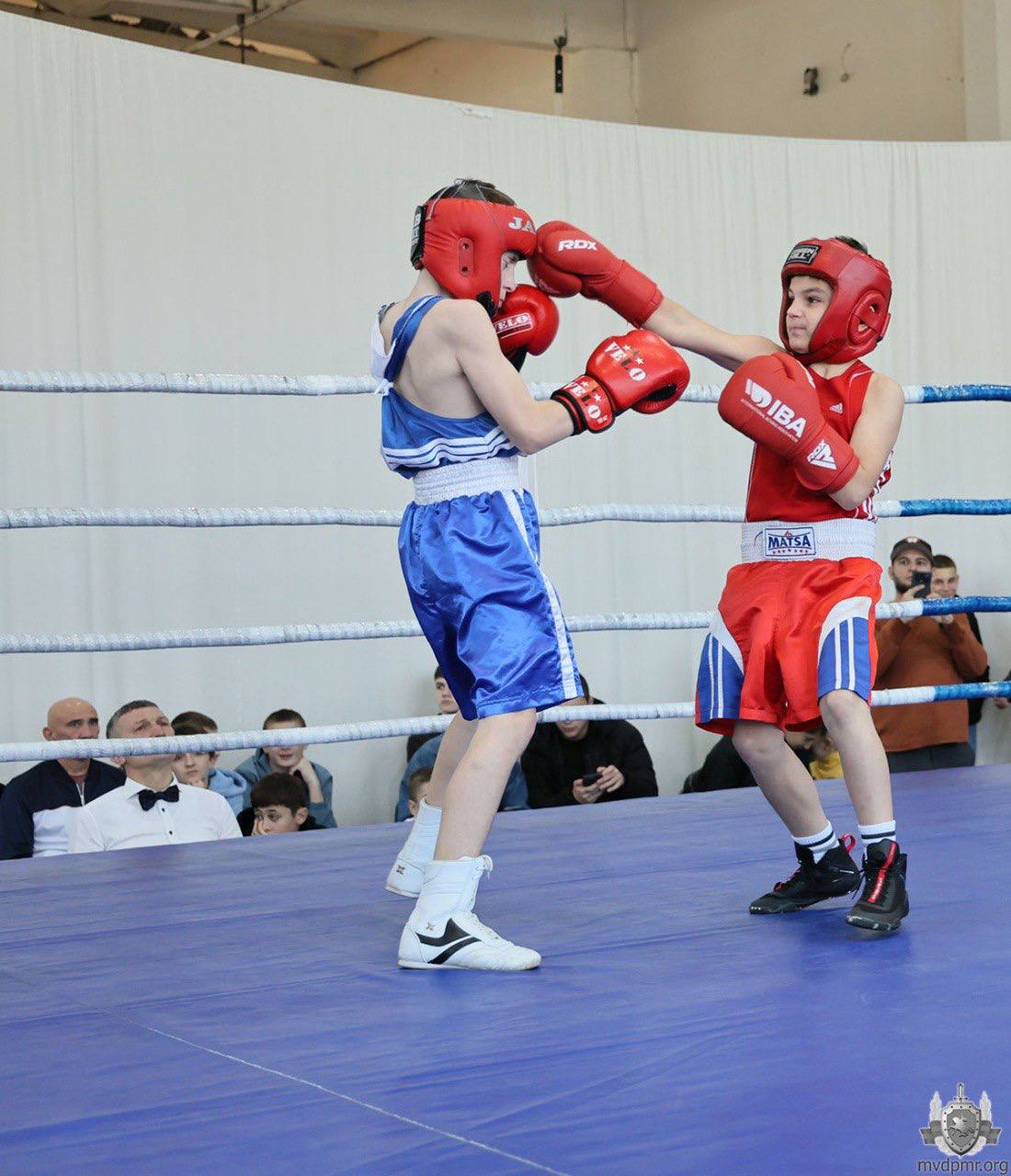 Ринг памяти. С 12 по 14 ноября в Тираспольской СДЮШОР борьбы и бокса проходил открытый турнир по боксу, посвящённый Дню милиции и памяти сотрудников ОВД, отдавших жизнь при исполнении служебного долга Ринг памяти. С 12 по 14 ноября в Тираспольской СДЮШОР борьбы и бокса проходил открытый турнир по боксу, посвящённый Дню милиции и памяти сотрудников ОВД, отдавших жизнь при исполнении служебного долга