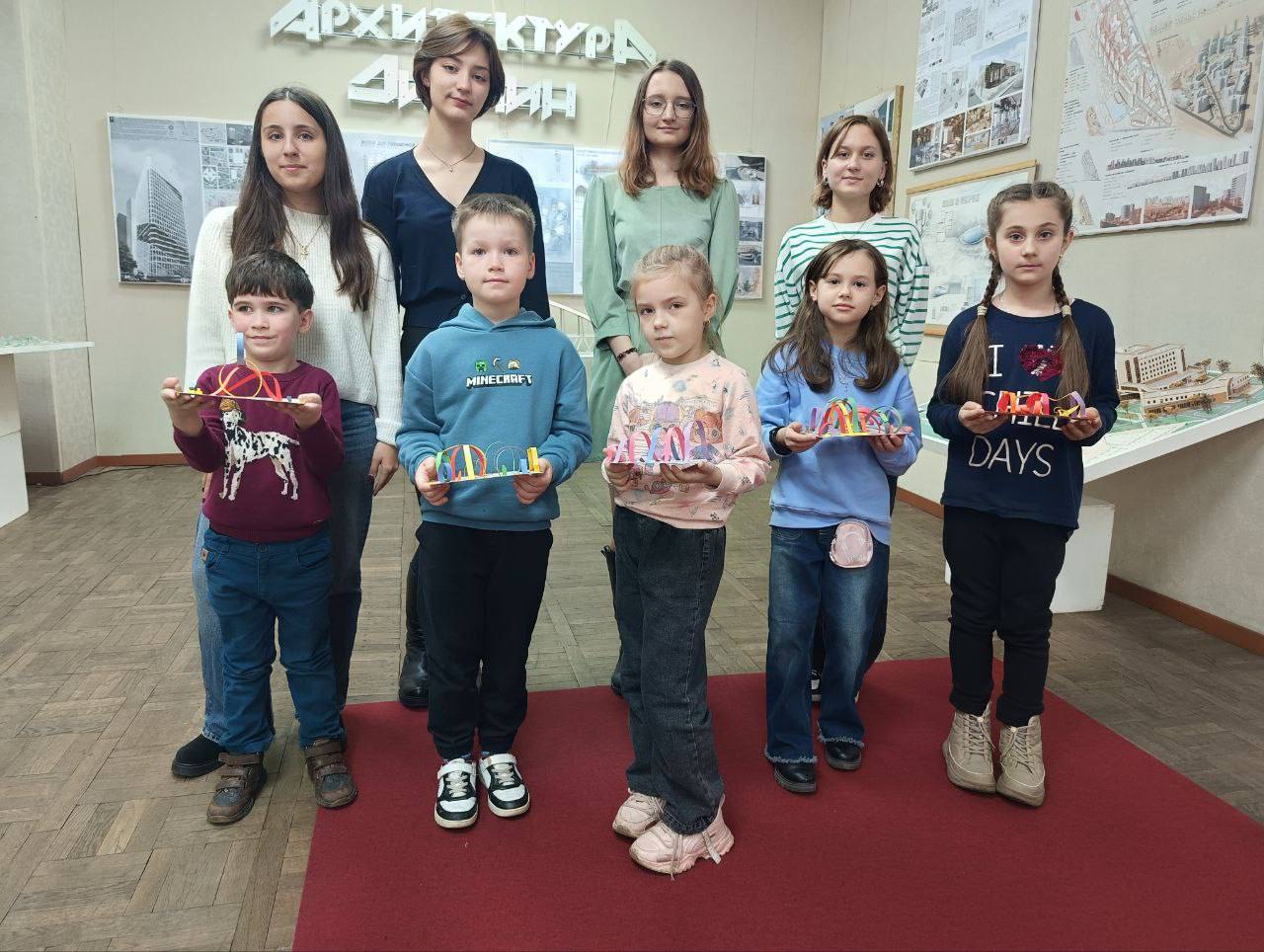 В тему действующих экспозиций ПГХМ — и к 30-летию кафедры «Архитектура» Бендерского политехнического института В тему действующих экспозиций ПГХМ — и к 30-летию кафедры «Архитектура» Бендерского политехнического института