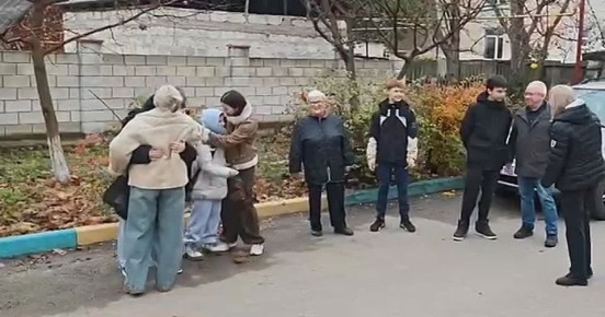 В Дубоссарах родители провожают своих детей-теннисистов в Москву на фестиваль школьного спорта среди стран СНГ