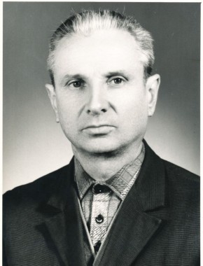 16 ноября 1913 года в Каменке родился Валентин Гаврилович Титов