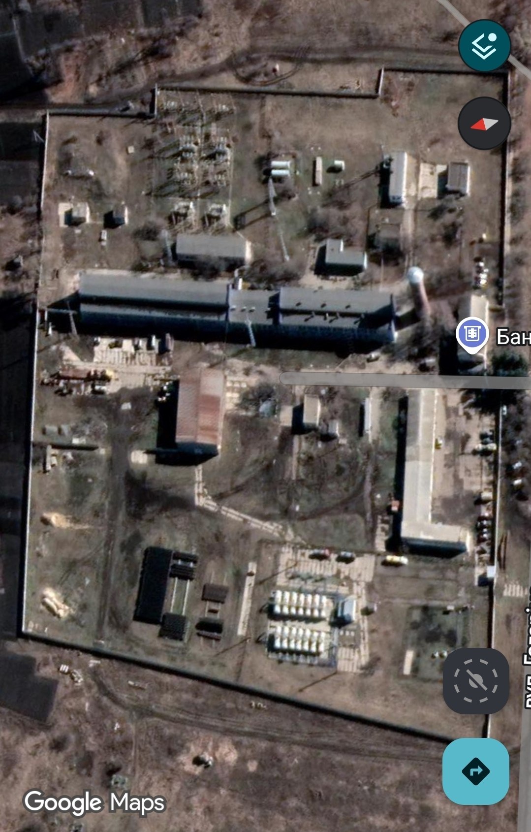 Сильный пожар на газокомпрессорной станции в н.п. Лимановка на юге Харьковской области после удара 15 "Гераней" Сильный пожар на газокомпрессорной станции в н.п. Лимановка на юге Харьковской области после удара 15 "Гераней"