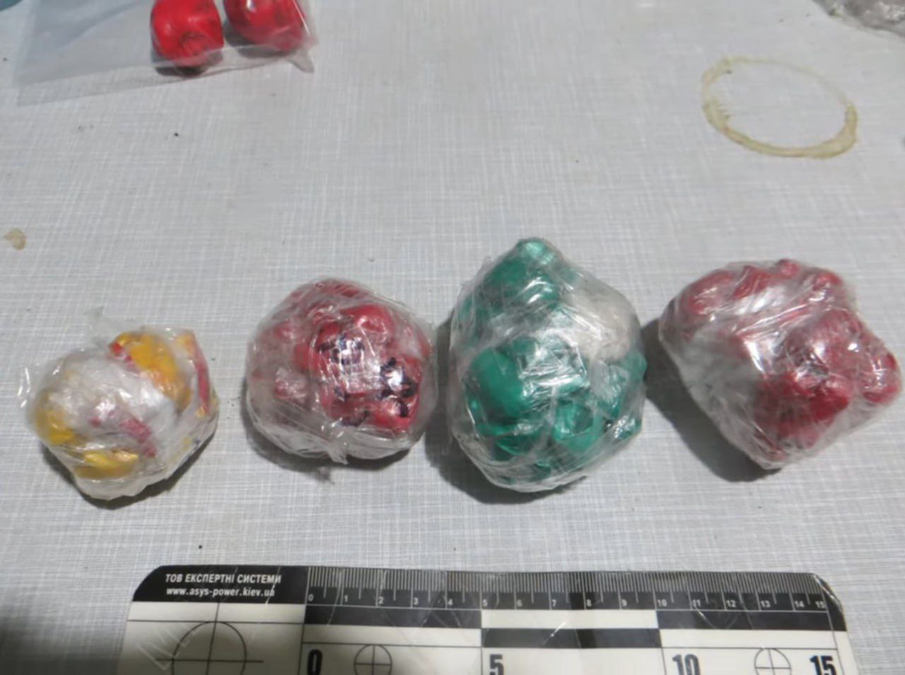 Жителю Терновки грозит 20 лет тюрьмы за сбыт наркотиков в особо крупном размере Жителю Терновки грозит 20 лет тюрьмы за сбыт наркотиков в особо крупном размере