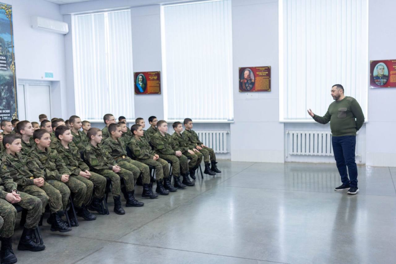 ДЛЯ СУВОРОВЦЕВ ПРОВЕЛИ ОТКРЫТЫЙ УРОК «ИСТОРИЯ ПРИДНЕСТРОВСКОГО НАРОДА» ДЛЯ СУВОРОВЦЕВ ПРОВЕЛИ ОТКРЫТЫЙ УРОК «ИСТОРИЯ ПРИДНЕСТРОВСКОГО НАРОДА»