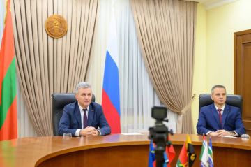 Вадим Красносельский провёл селекторное совещание с главами городов и районов