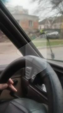 Искорёженная «БМВ» на обочине по К. Цеткин в столице – последствия ночной аварии