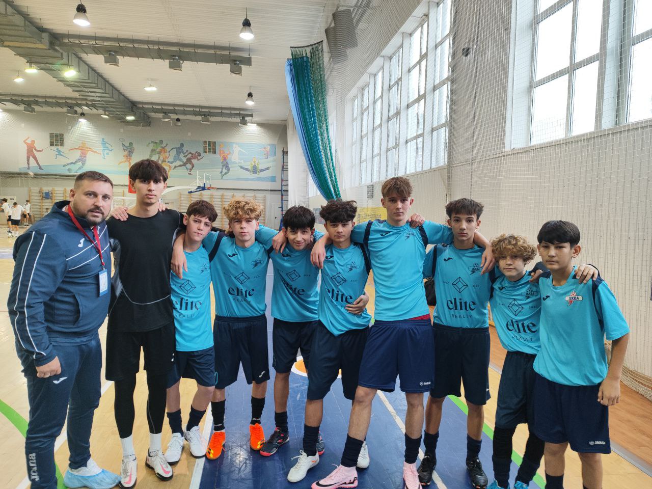 Бадминтон. Команда провела 9 матчей Бадминтон. Команда провела 9 матчей