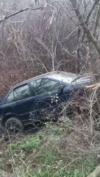 В Рыбнице мимо проезжающий трактор вытянул из рыпы БМВ