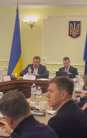 НАБУ снова официально подтверждает, что коррупция группы Миндича затрагивает не только энергетику, но и оборонные закупки, то есть то, что должно было спасать жизни на фронте