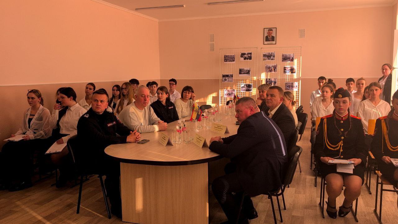 Каждое поколение оставляет свой след в истории Каждое поколение оставляет свой след в истории